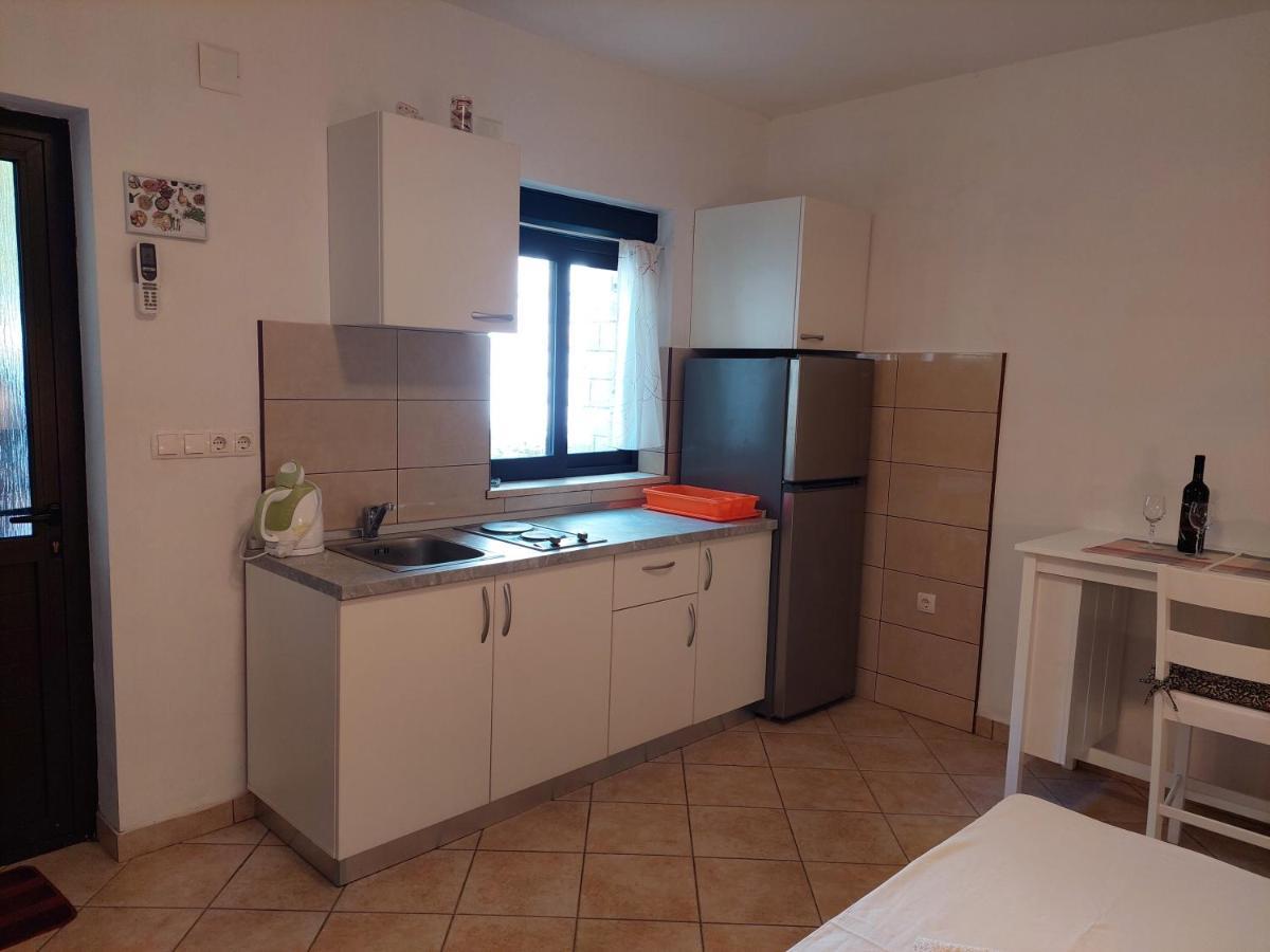 Apartments Nenad & Marija Pag Town Luaran gambar