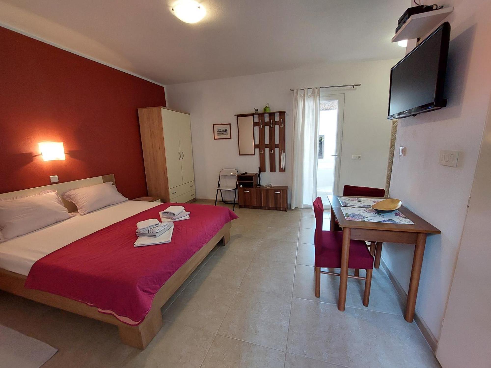 Apartments Nenad & Marija Pag Town Luaran gambar