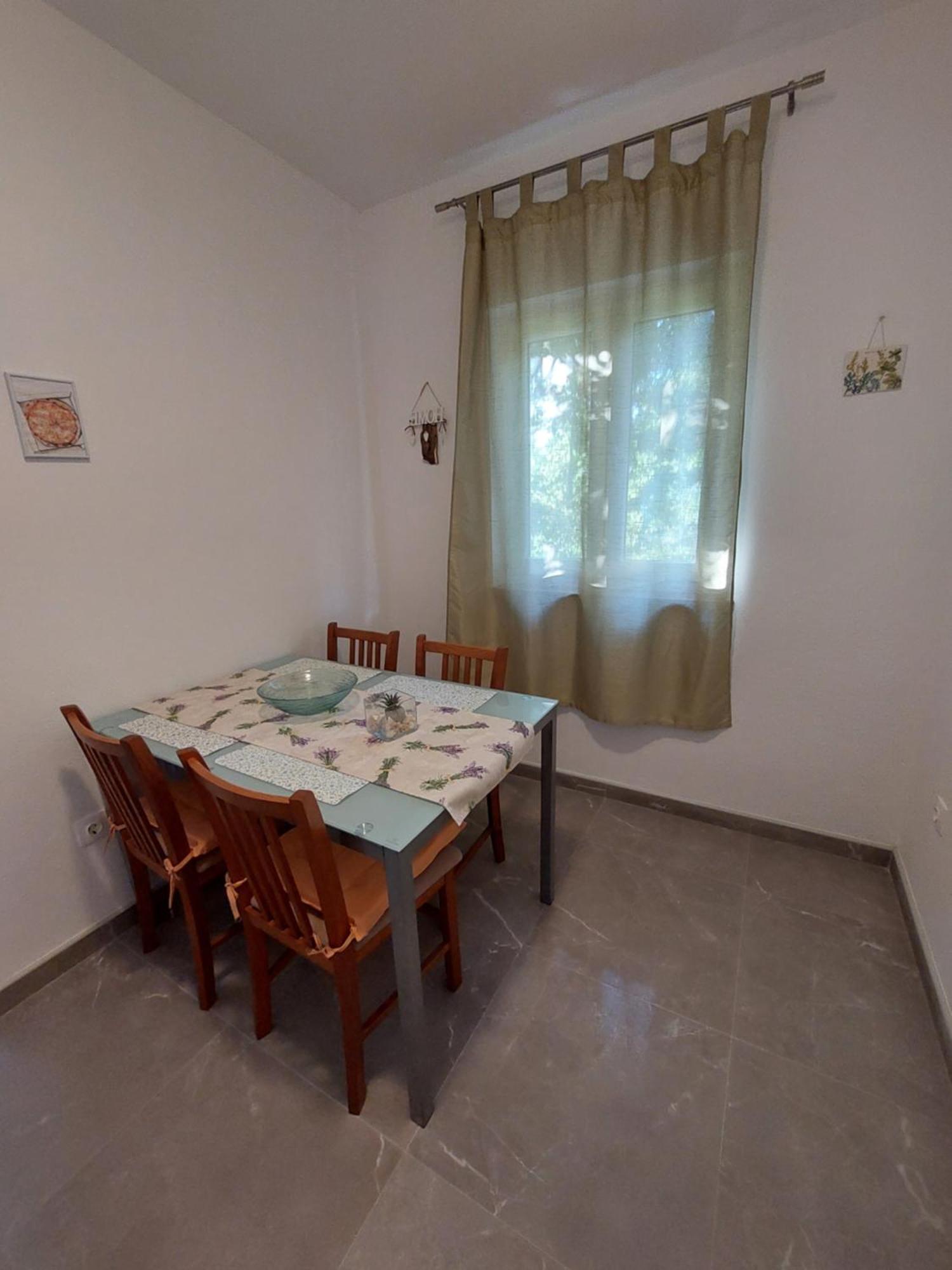 Apartments Nenad & Marija Pag Town Luaran gambar