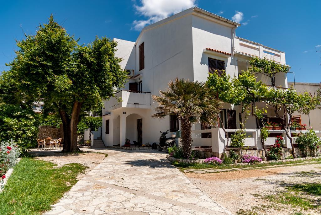 Apartments Nenad & Marija Pag Town Luaran gambar