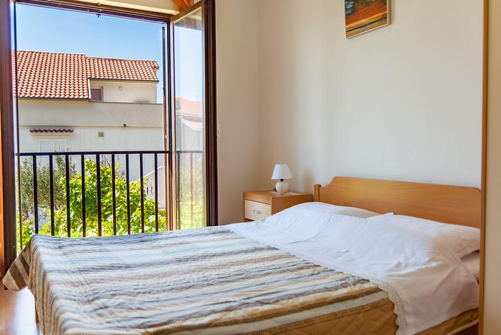 Apartments Nenad & Marija Pag Town Luaran gambar