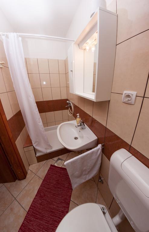 Apartments Nenad & Marija Pag Town Luaran gambar