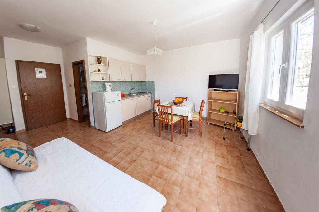 Apartments Nenad & Marija Pag Town Luaran gambar