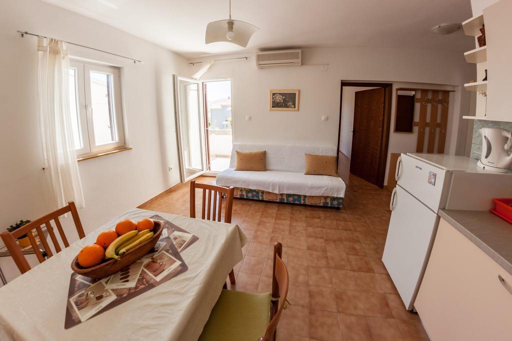 Apartments Nenad & Marija Pag Town Luaran gambar